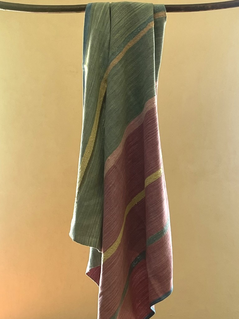 植物染めの綿のマルチクロス